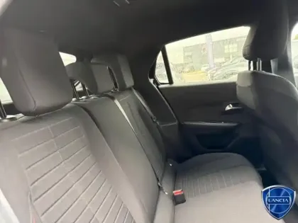 Photo 41 Lancia Ypsilon  1.2 Ibrida 110ch HF Line eDCT6