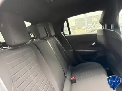 Photo 26 Lancia Ypsilon  1.2 Ibrida 110ch HF Line eDCT6