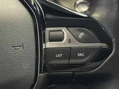 Photo 11 Peugeot 2008  1.2 PureTech 130ch S&S Allure