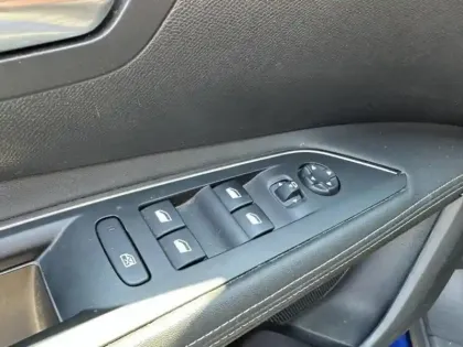 Photo 9 Peugeot 3008  HYBRID 225ch Allure e-EAT8 10cv