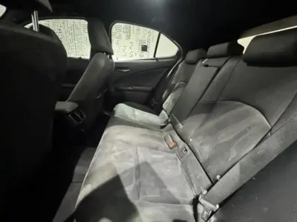 Photo 6 Lexus UX  250h 2WD Pack Business MY20