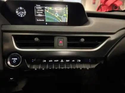 Photo 12 Lexus UX  250h 2WD Pack Business MY20