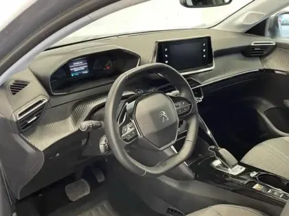 Photo 7 Peugeot 208  e- 136ch Allure