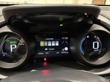 Photo 7 Toyota Yaris  Cross 116h Dynamic Business + Programme Beyond Zero Academy MY22