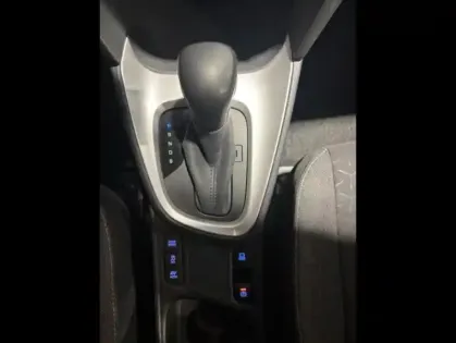 Photo 12 Toyota Yaris  Cross 116h Dynamic Business + Programme Beyond Zero Academy MY22