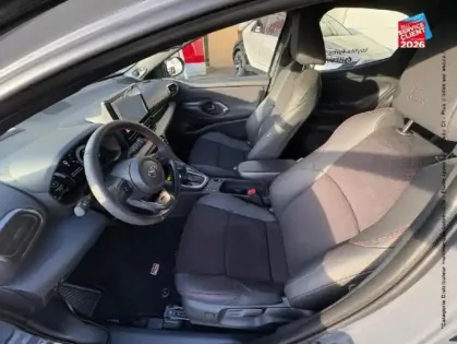 Photo 14 Toyota Yaris  130h GR Sport 5p MY25