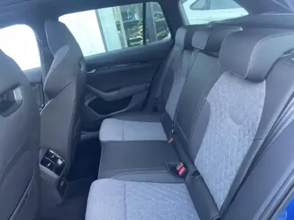 Photo 6 Skoda Octavia  Combi 2.0 TDI SCR 150ch Sportline DSG7