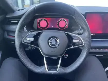 Photo 10 Skoda Octavia  Combi 2.0 TDI SCR 150ch Sportline DSG7