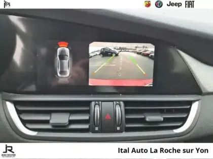 Photo 12 Alfa Romeo Giulia  2.0 TB 200ch Sprint AT8 MY22