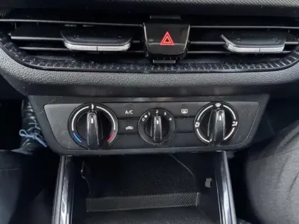 Photo 14 Skoda Fabia  1.0 MPI 80ch Ambition