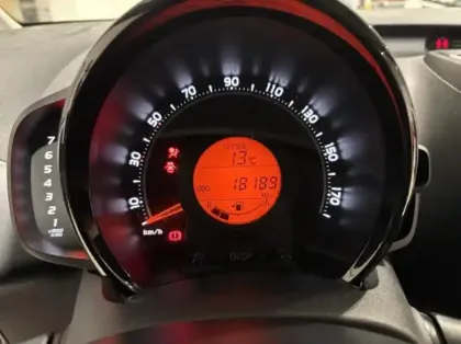 Photo 7 Toyota Aygo  1.0 VVT-i 72ch x-play 5p MY21