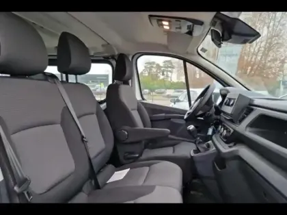 Photo 9 Renault Trafic Gén. III (J82) Ph3 Zen 4