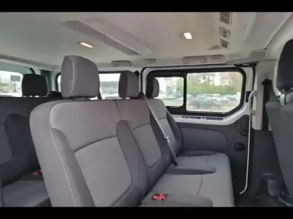 Photo 10 Renault Trafic Gén. III (J82) Ph3 Zen 4