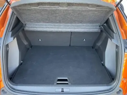 Photo 8 Peugeot 2008  e- 136ch GT Pack