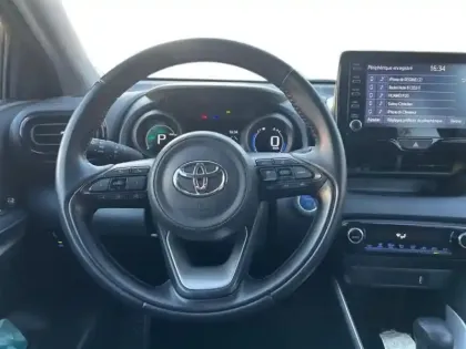 Photo 10 Toyota Yaris  116h Design 5p MY22