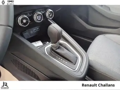 Photo 5 Renault Clio  1.6 E-Tech 145ch full hybrid Techno - 25