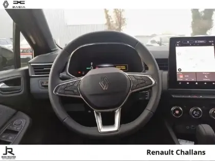 Photo 14 Renault Clio  1.6 E-Tech 145ch full hybrid Techno - 25