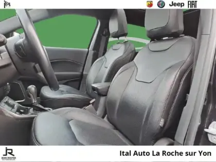 Photo 8 Jeep Compass  1.3 Turbo T4 240ch PHEV 4xe S AT6 eAWD