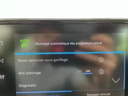 Photo 13 Peugeot 208  1.5 BlueHDi 100ch S&S Active