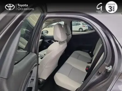 Photo 11 Toyota Yaris  116h Iconic 5p MY22