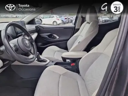 Photo 10 Toyota Yaris  116h Iconic 5p MY22