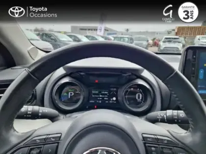 Photo 12 Toyota Yaris  116h Iconic 5p MY22