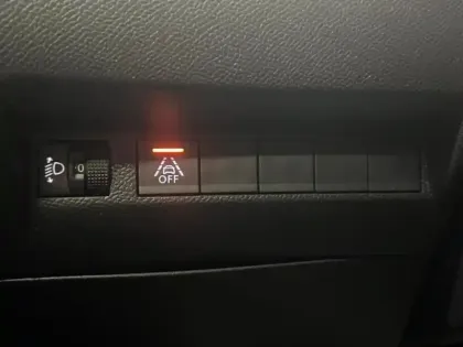 Photo 10 Peugeot 208  e- 136ch Style