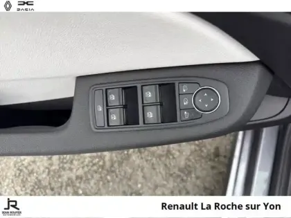 Photo 14 Renault Clio  1.6 E-Tech hybride 145ch Techno