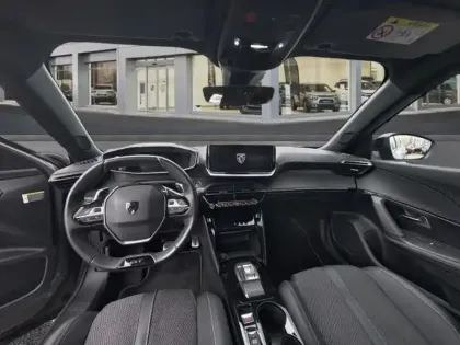 Photo 8 Peugeot 2008  1.2 Hybrid 145ch GT e-DCS6