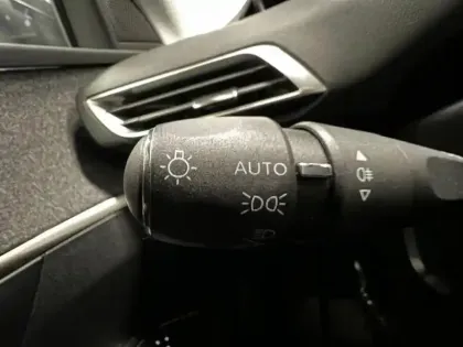 Photo 11 Peugeot 3008  1.2 PureTech 130ch S&S Allure Pack EAT8