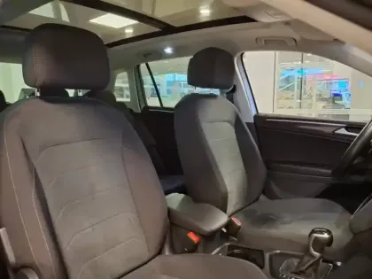 Photo 11 Volkswagen Tiguan  2.0 TDI 150ch Elegance DSG7