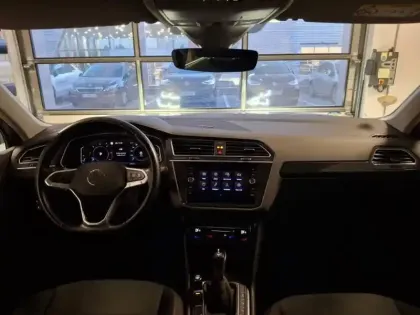 Photo 14 Volkswagen Tiguan  2.0 TDI 150ch Elegance DSG7