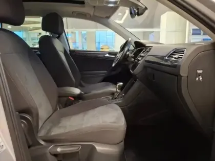 Photo 12 Volkswagen Tiguan  2.0 TDI 150ch Elegance DSG7