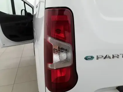 Photo 16 Peugeot Partner E- FOURGON M 800 KG 136 CH BATTERIE 50 KWH