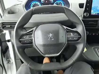 Photo 8 Peugeot Partner E- FOURGON M 800 KG 136 CH BATTERIE 50 KWH