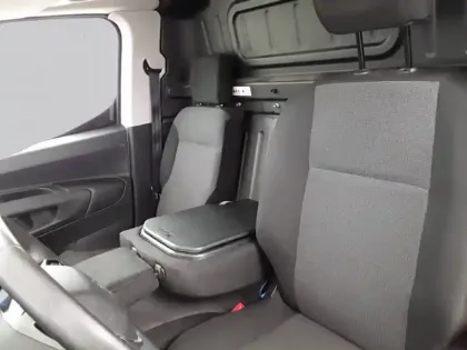 Photo 11 Peugeot Partner E- FOURGON M 800 KG 136 CH BATTERIE 50 KWH