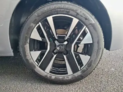 Photo 12 Peugeot 208  Hybrid 110 e-DCS6