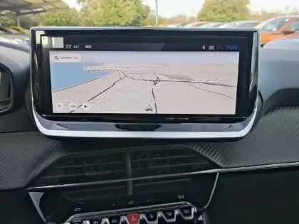 Photo 14 Peugeot 208  Hybrid 110 e-DCS6