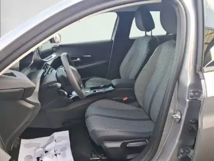 Photo 10 Peugeot 208  Hybrid 110 e-DCS6