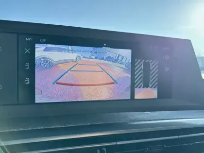 Photo 86 Peugeot 5008  Hybrid 145 e-DCS6