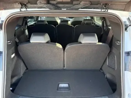 Photo 63 Peugeot 5008  Hybrid 145 e-DCS6