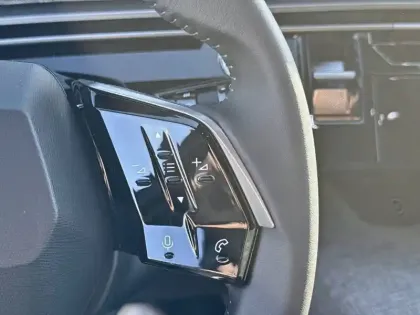 Photo 48 Peugeot 5008  Hybrid 145 e-DCS6