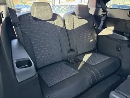 Photo 67 Peugeot 5008  Hybrid 145 e-DCS6