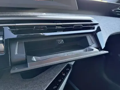 Photo 25 Peugeot 5008  Hybrid 145 e-DCS6