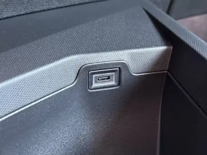 Photo 55 Peugeot 5008  Hybrid 145 e-DCS6