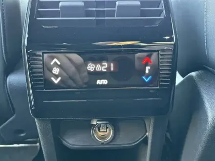 Photo 95 Peugeot 5008  Hybrid 145 e-DCS6