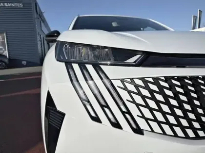 Photo 15 Peugeot 5008  Hybrid 145 e-DCS6