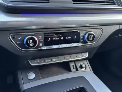 Photo 22 Audi Q5  40 TDI 204 S tronic 7 Quattro