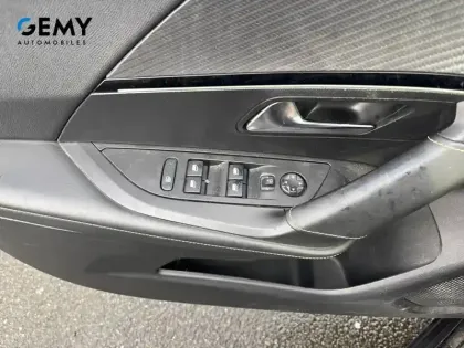 Photo 14 Peugeot 2008  BlueHDi 100 S&S BVM6