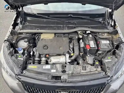 Photo 11 Peugeot 2008  BlueHDi 100 S&S BVM6